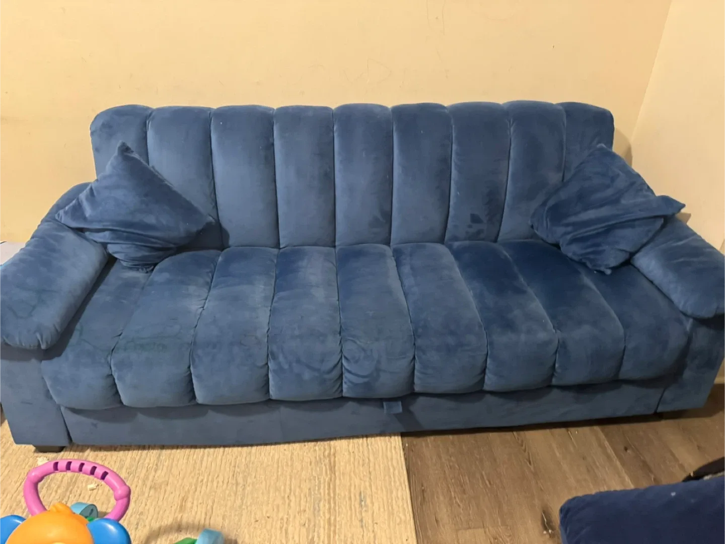 Blue Velvet Sofa image indicator(2)