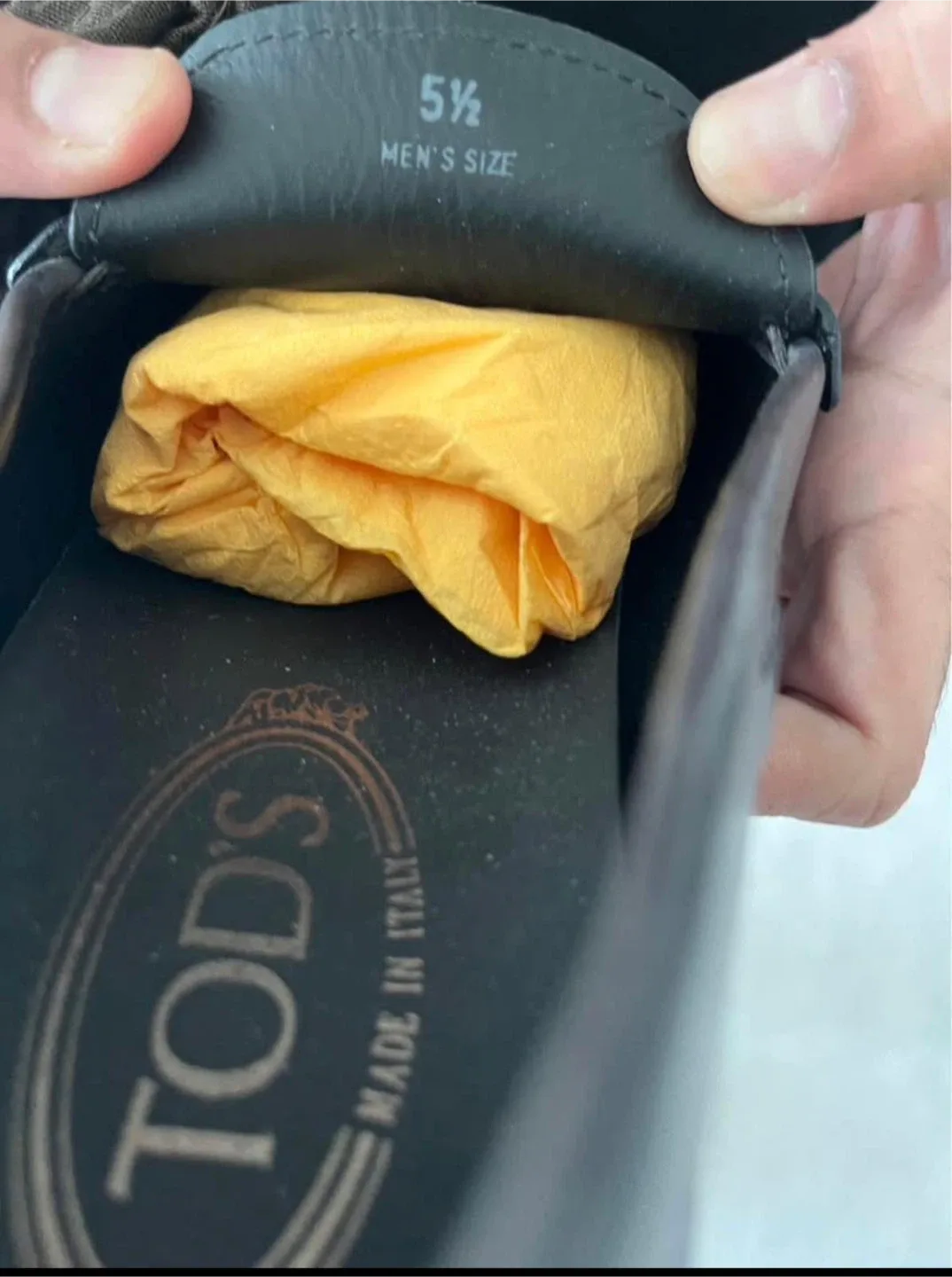 Tod's Men's Black Leather Loafers Size 5.5 image indicator(2)