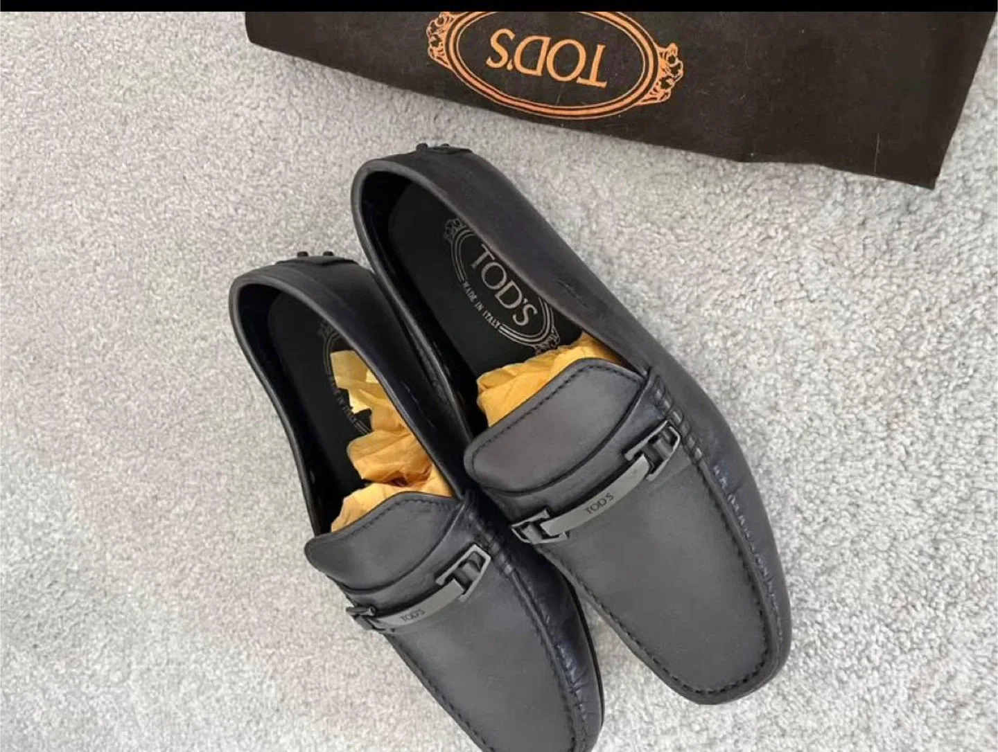 Tod's Men's Black Leather Loafers Size 5.5 image indicator(3)