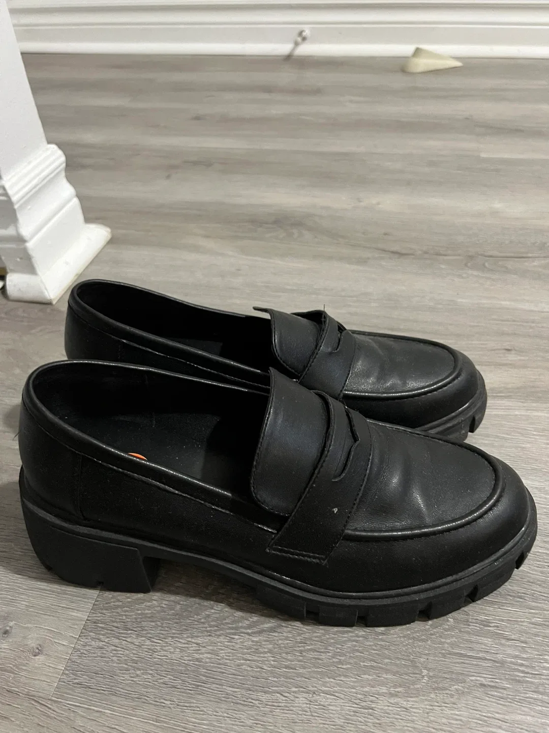 Cushionaire Black Loafer Shoes - Size 9.5 thumbnail