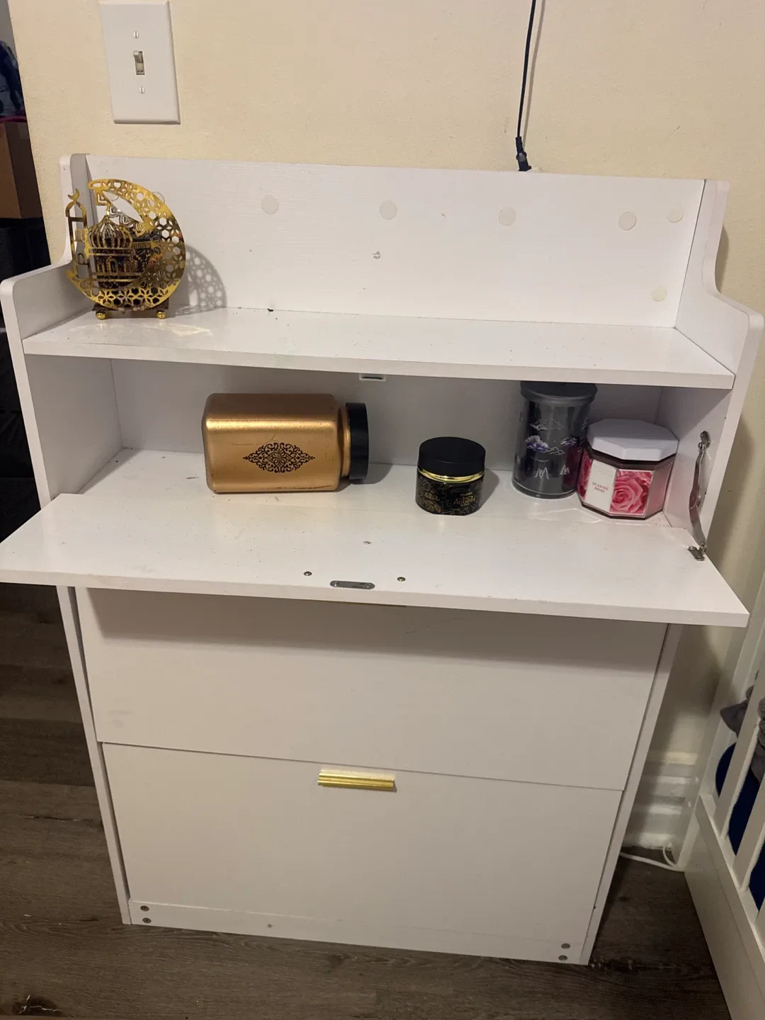 White shoe Cabinet with Drawers image indicator(2)