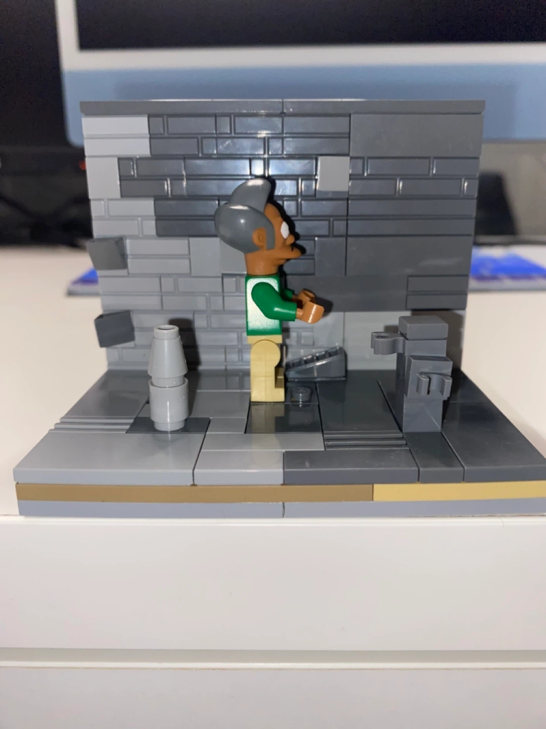 Lego Simpsons Apu Nahasapeemapetilon - sim017 - photo 2