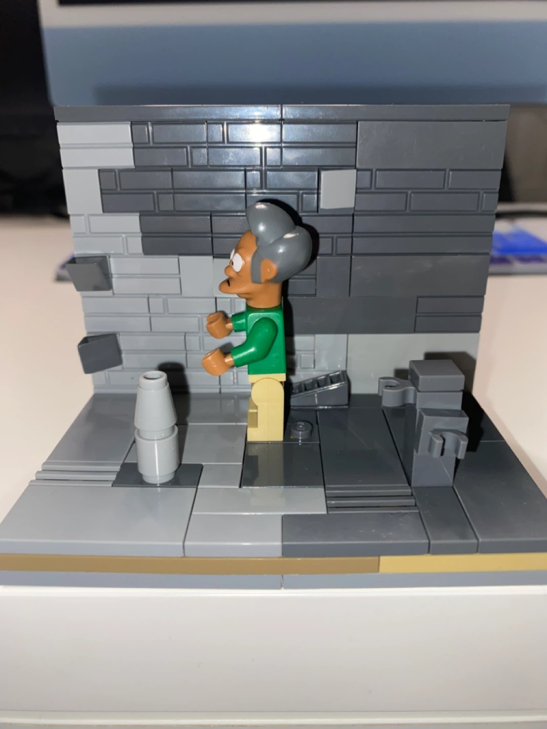 Lego Simpsons Apu Nahasapeemapetilon - sim017 - photo 4