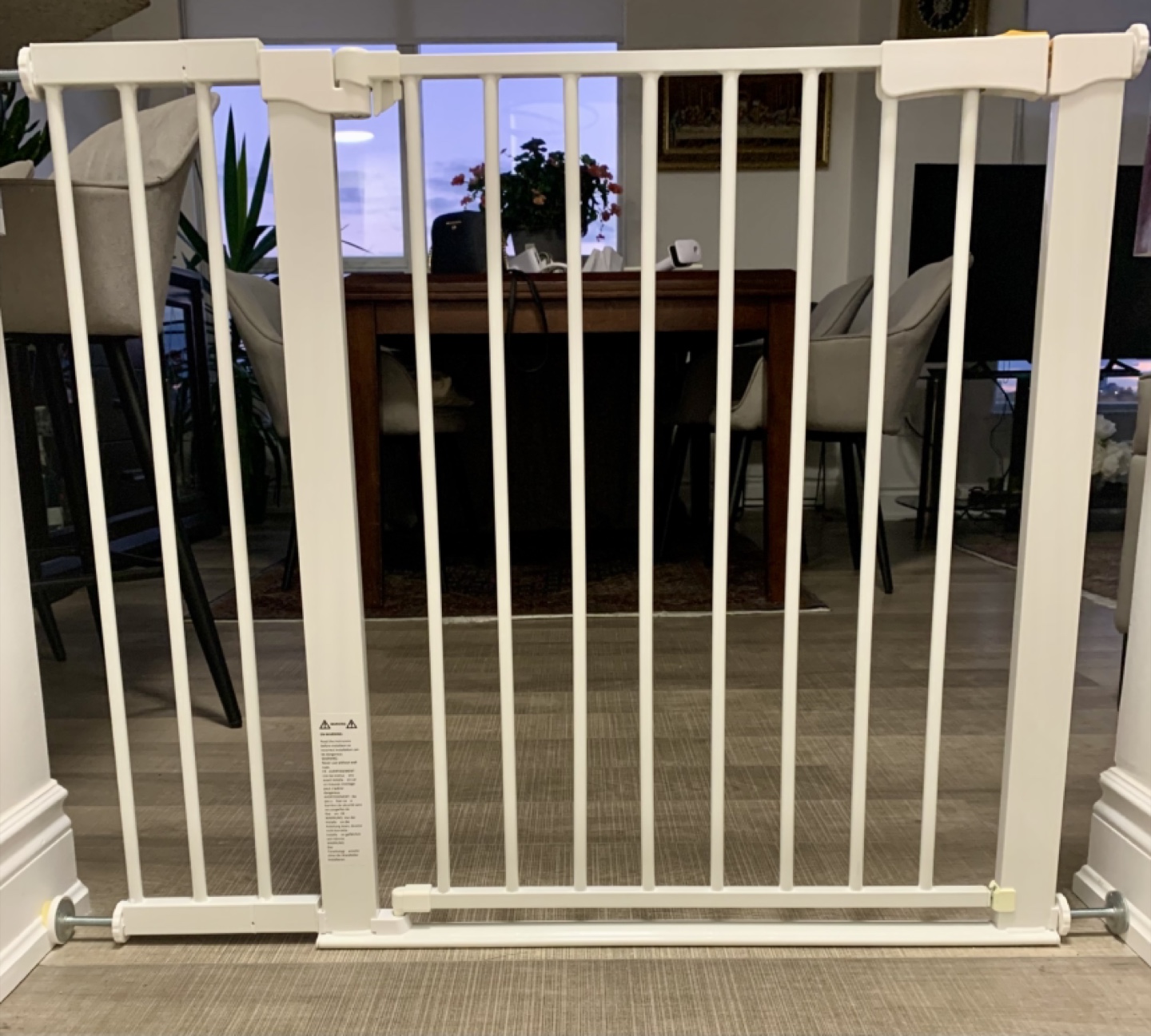 Pet Gate Auto-Close, Fits up to 37"