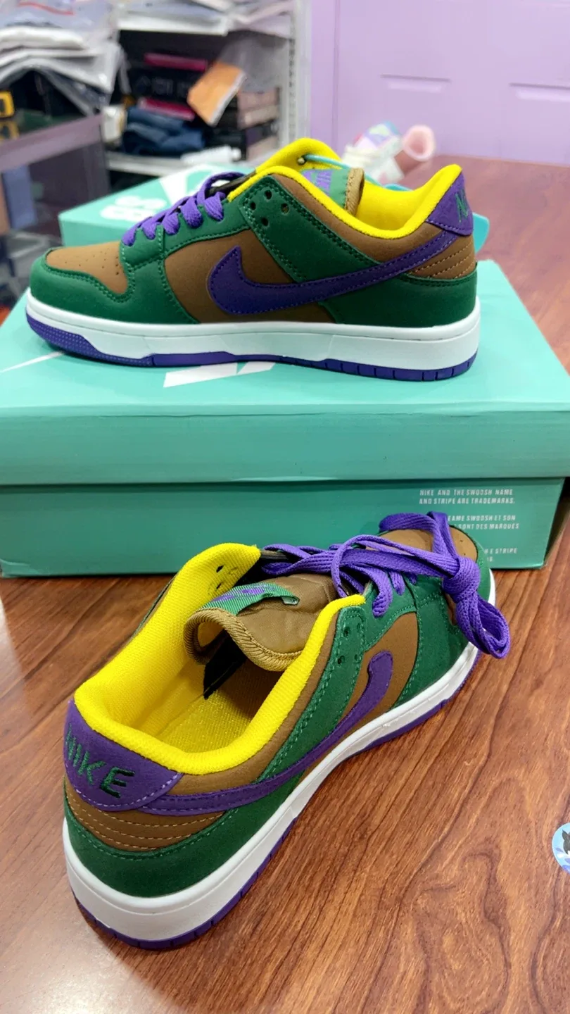 Nike SB Dunk Low Pro Green/Brown/Purple image indicator(5)