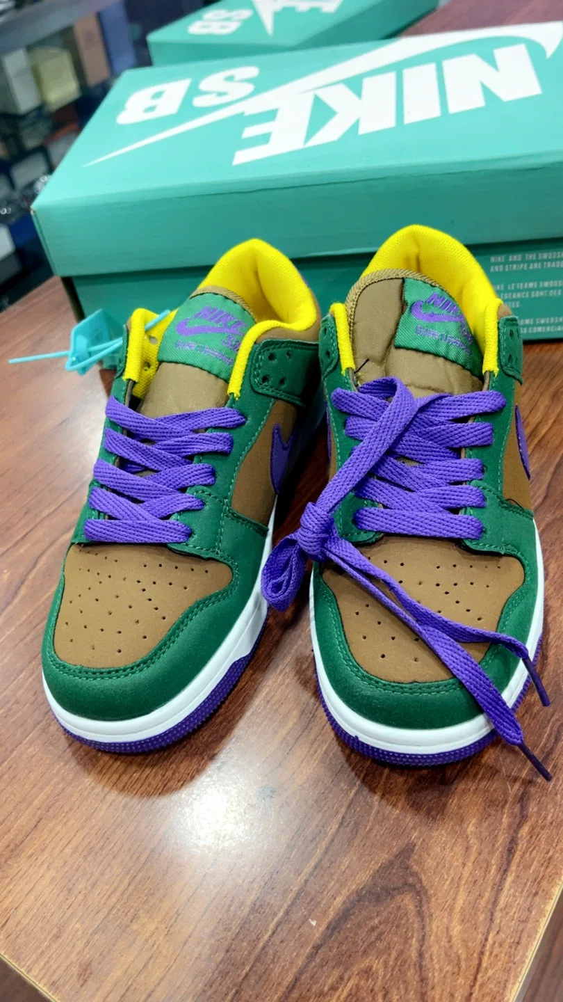 Nike SB Dunk Low Pro Green/Brown/Purple image indicator(7)