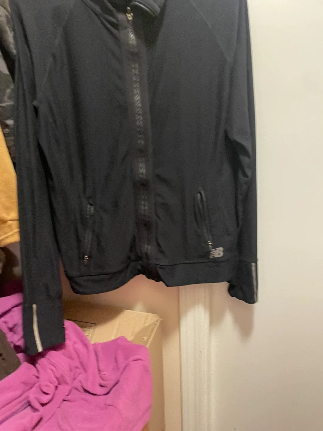 New Balance sweater size large image indicator(6)