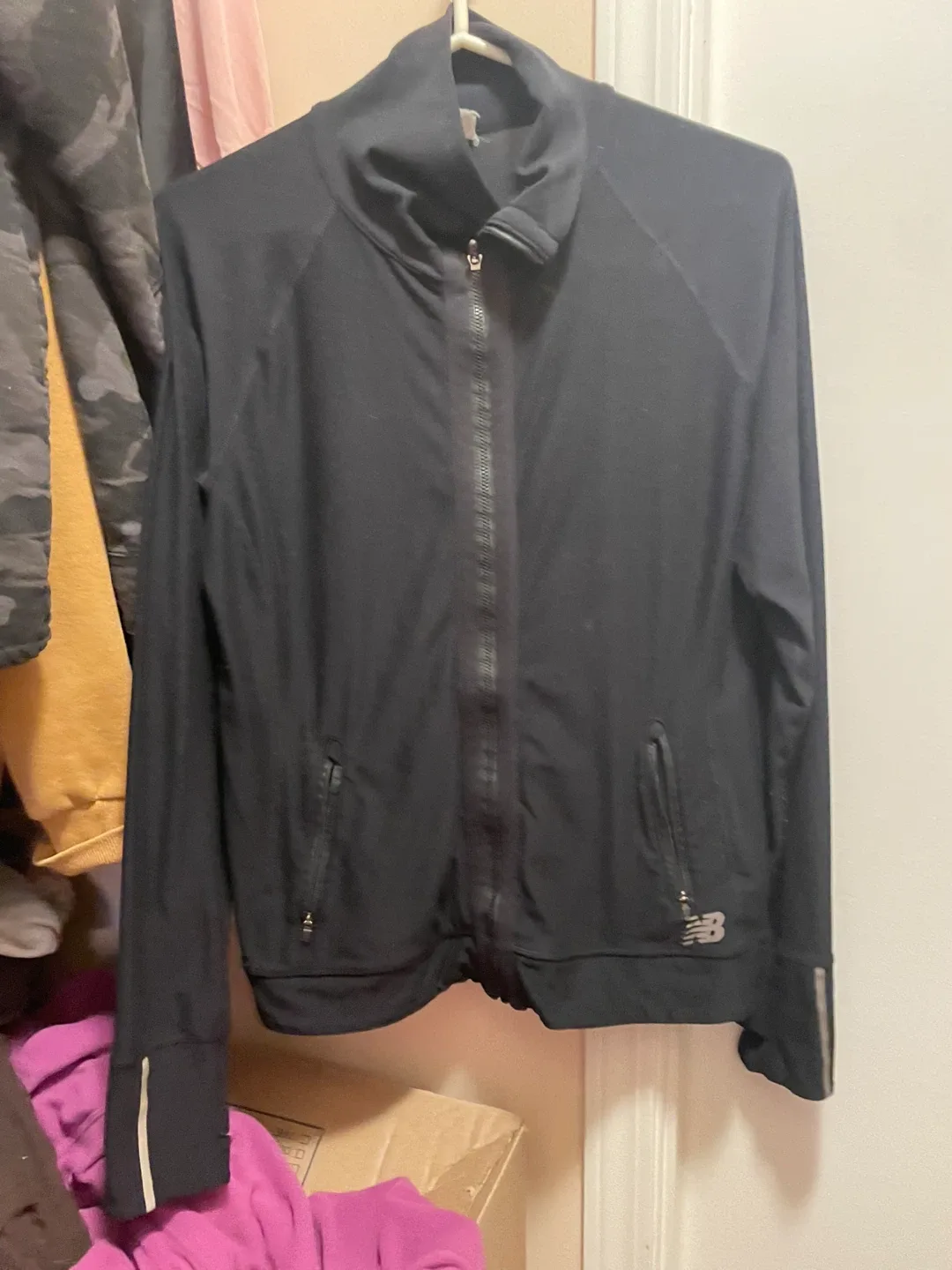 New Balance sweater size large image indicator(4)