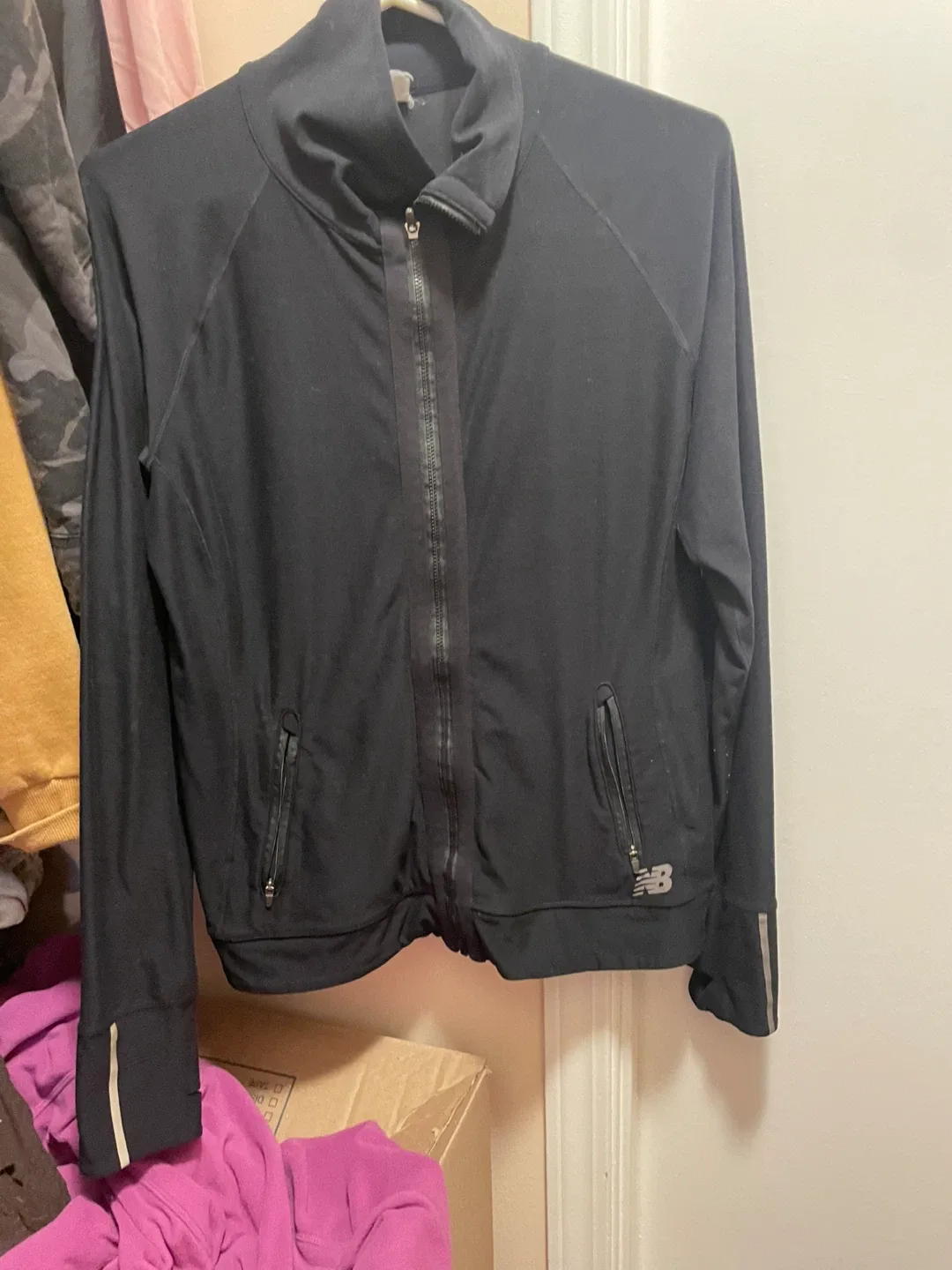 New Balance sweater size large image indicator(7)