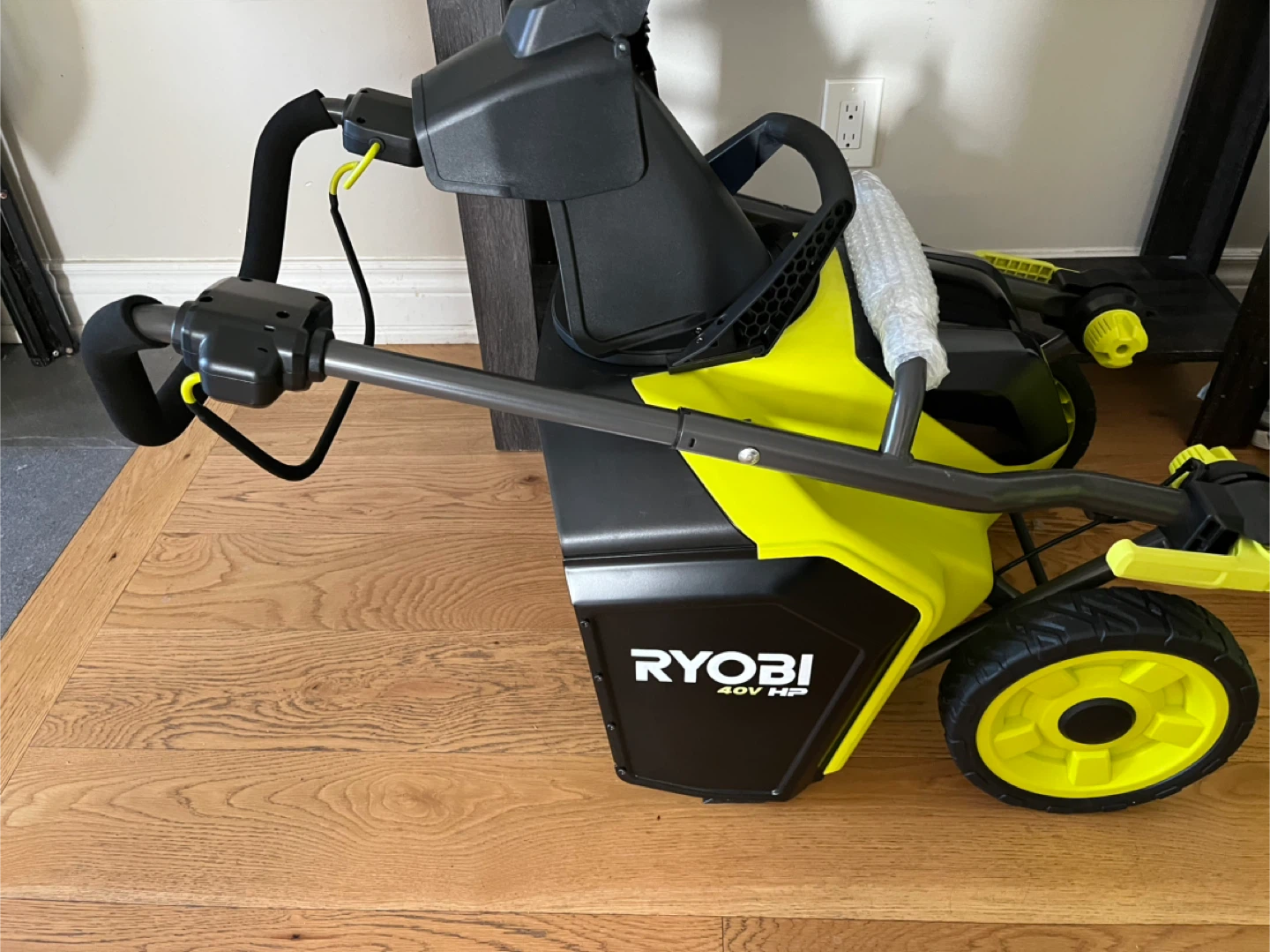 RYOBI 40V HP Brushless Cordless 18-inch Single-Stage Snow Blower