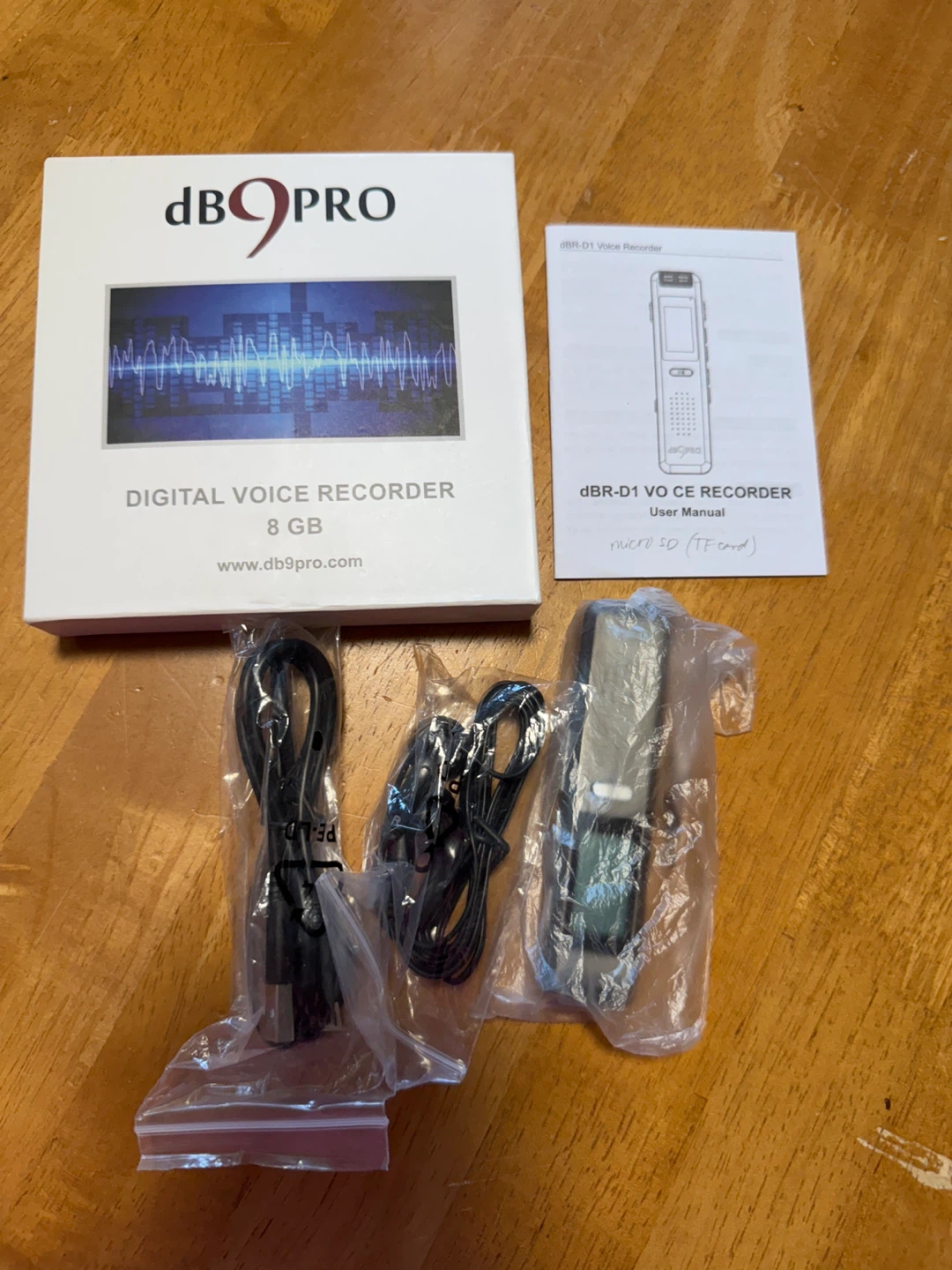 New dB9PRO Digital Voice Recorder 8 GB