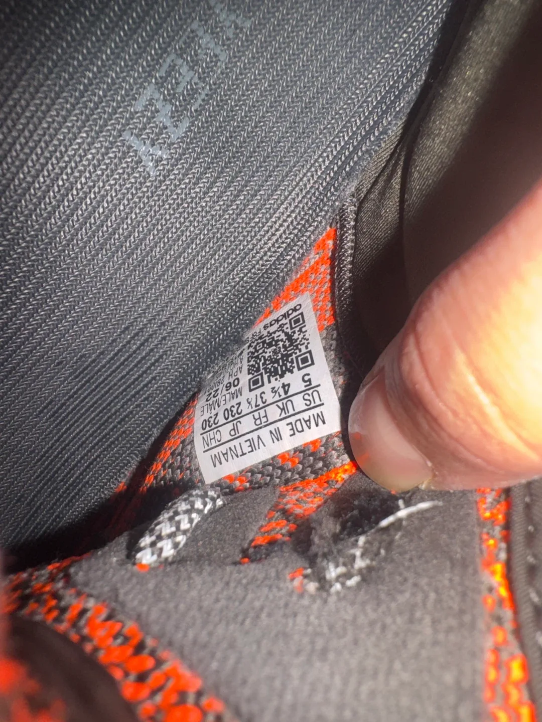 Adidas Yeezy Boost 350 V2 Beluga Used image indicator(6)