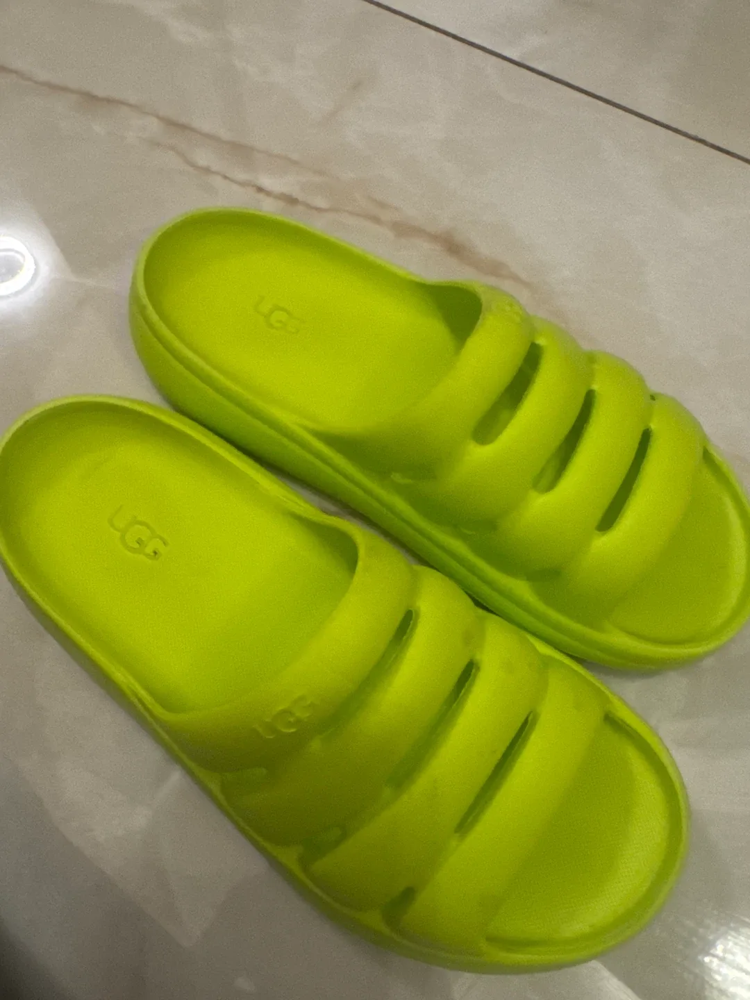 UGG Fluff Yeah Slides - Neon Green image indicator(2)