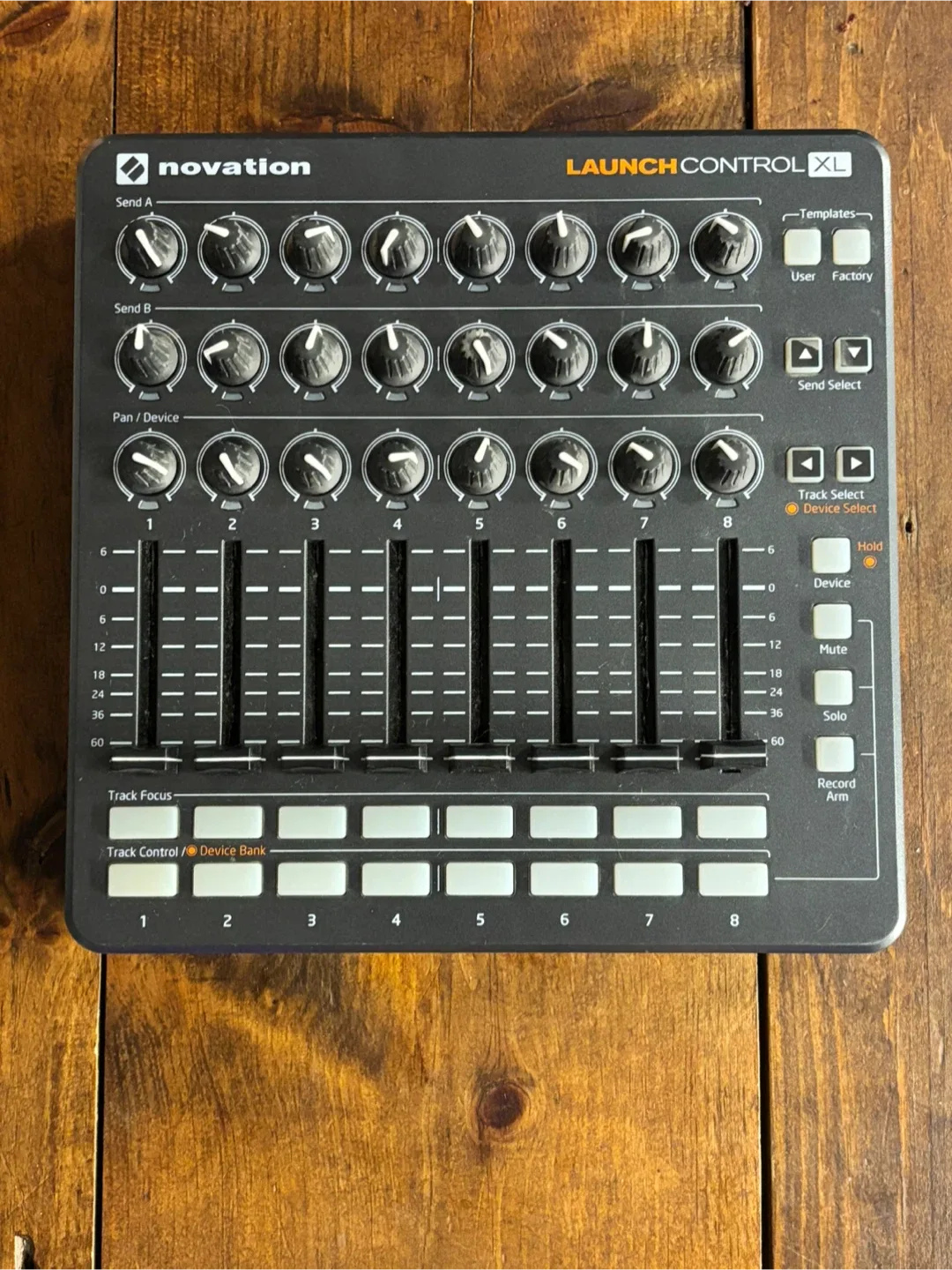 Novation Launchpad & Launch Control XL image indicator(3)