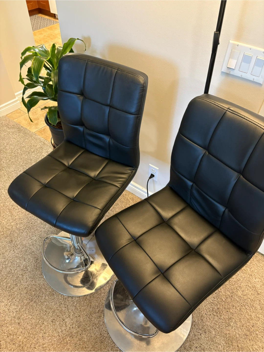 Pair of Black Bar Stools - photo 3