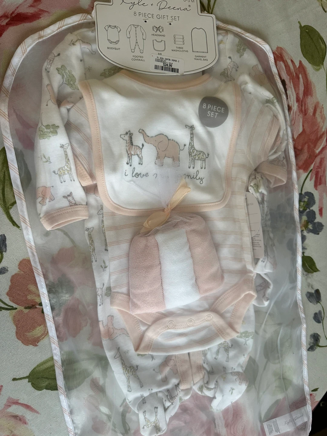 Baby 8-Piece Gift Set (0-3M)
