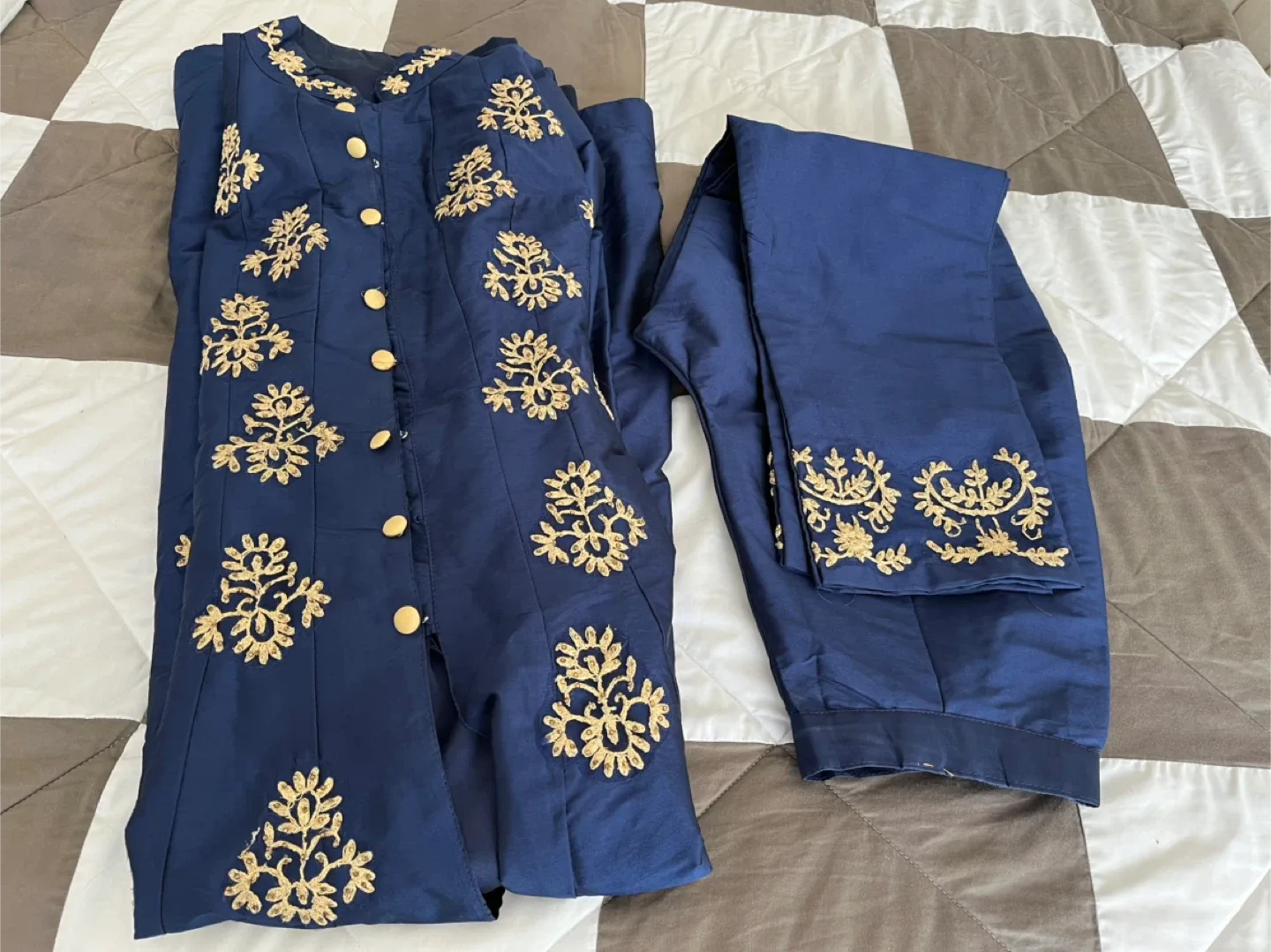 Blue Embroidered Suit image indicator(3)