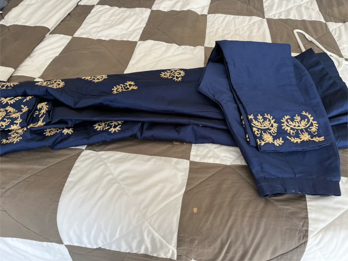 Blue Embroidered Suit image indicator(4)