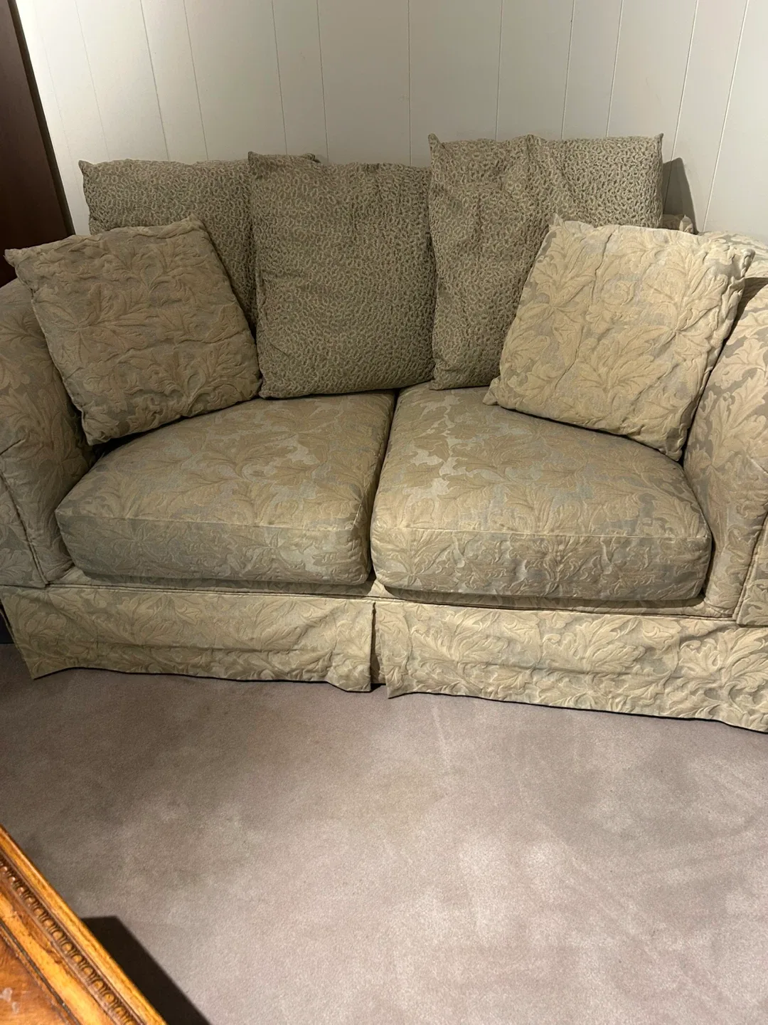 Floral Patterned Two-Seat Sofa image indicator(2)