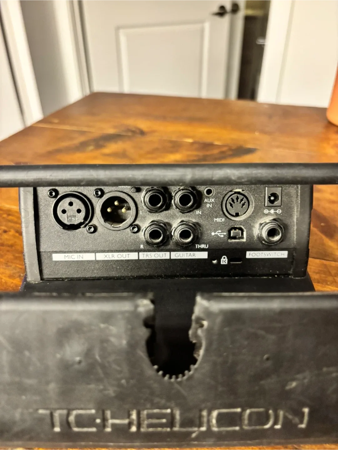 TC Helicon VoiceLive Touch Vocal Effects Processor image indicator(3)