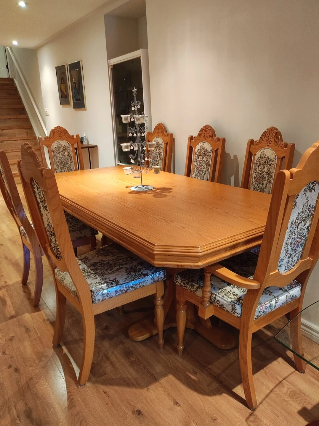 Dining Room Set: Table, 6 Chairs & Display Cabinet - photo 2