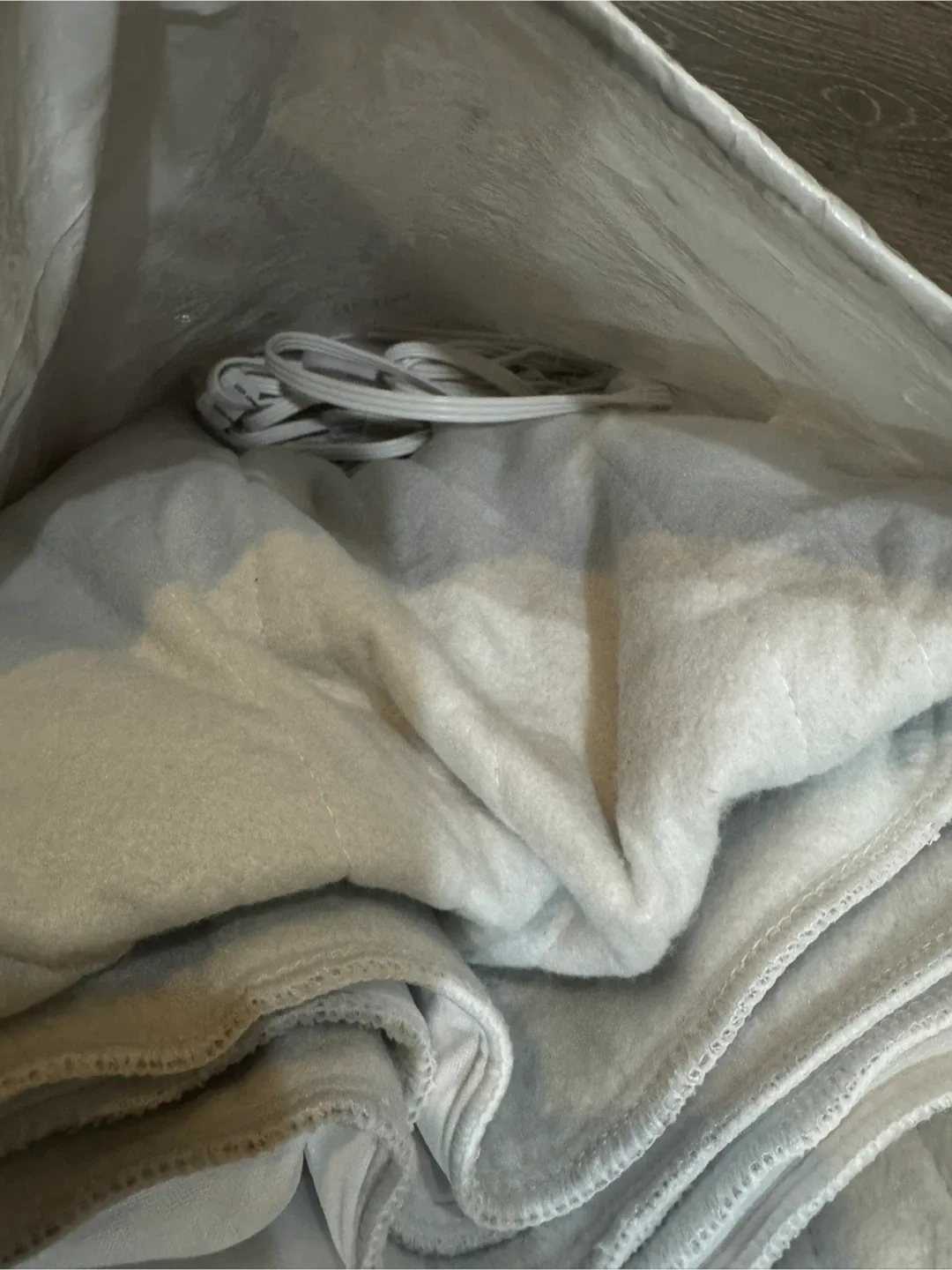 MaxKare Heated Mattress Pad with Ventilated Technology - Queen image indicator(2)