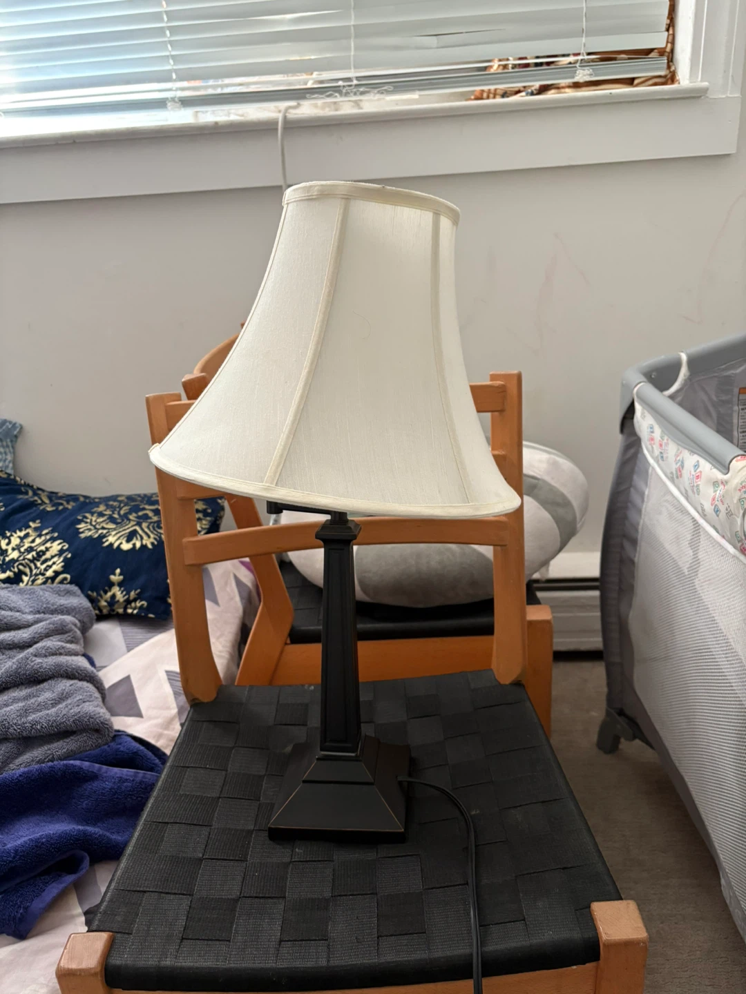 Black Table Lamp with White Shade 🥕 - photo 3