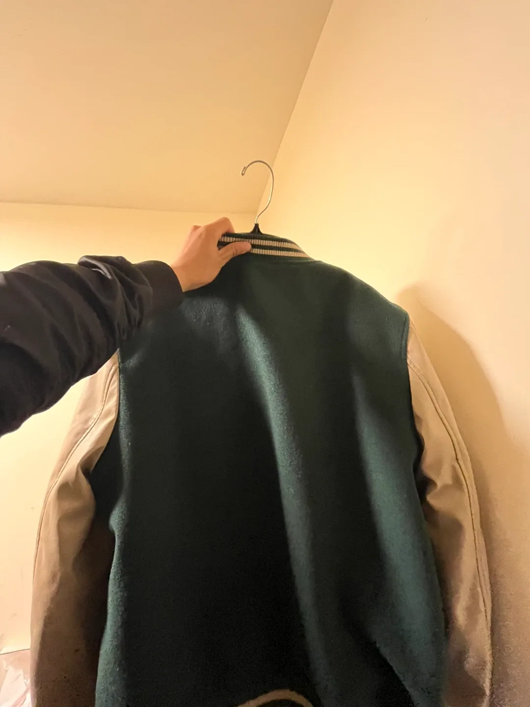 Urban Man Cali Varsity Jacket - Size M image indicator(2)