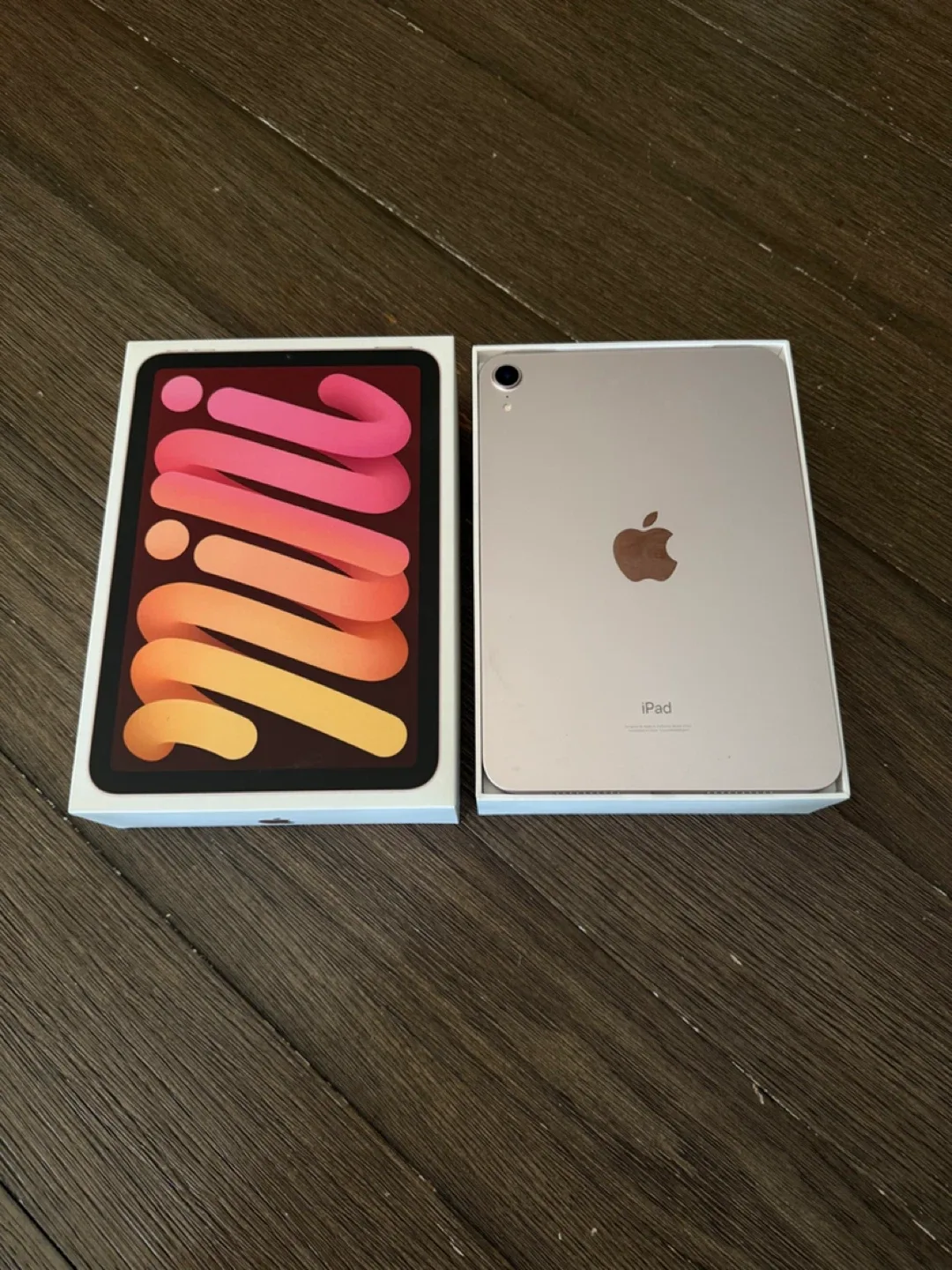 Apple iPad mini with Case image indicator(8)