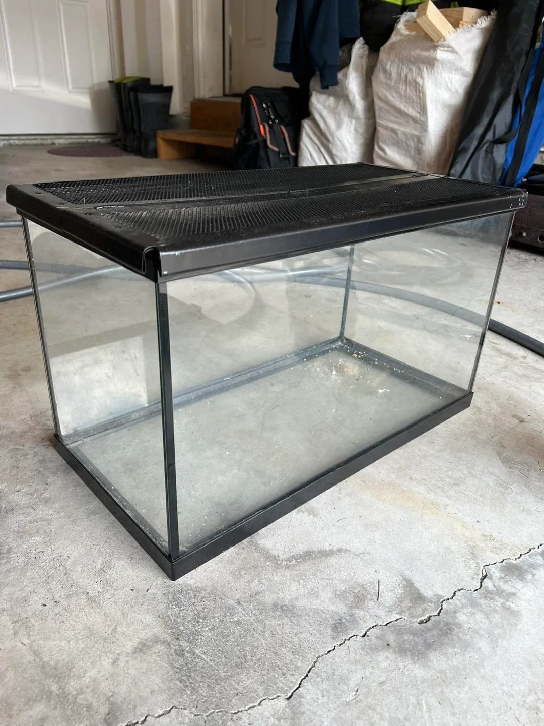 🐍 Small Reptile / Fish Tank with Mesh Lid 🐢 image indicator(3)