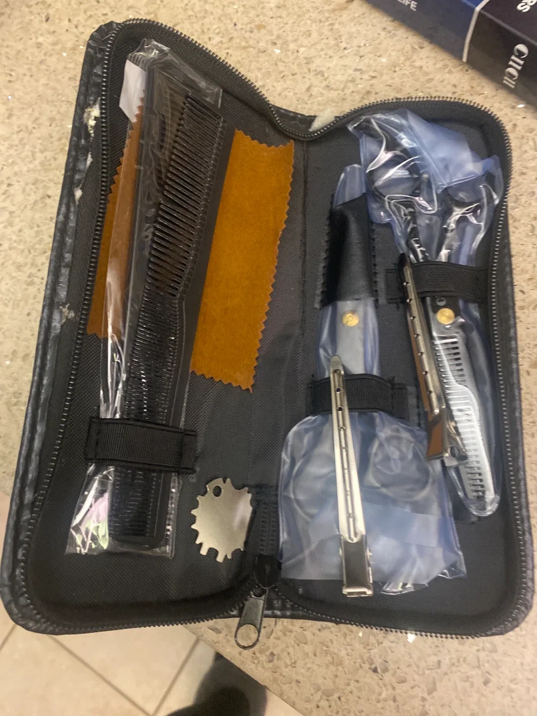 CIICII Hairdressing Scissors Set - New image indicator(3)