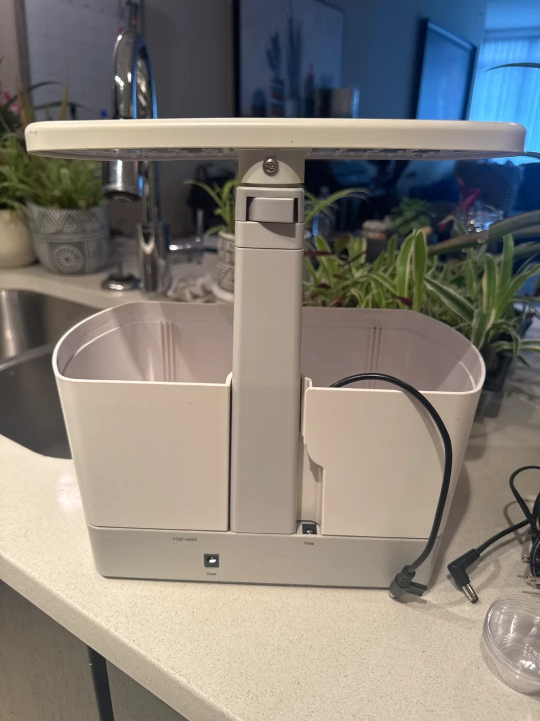 AeroGarden Indoor Garden System image indicator(6)