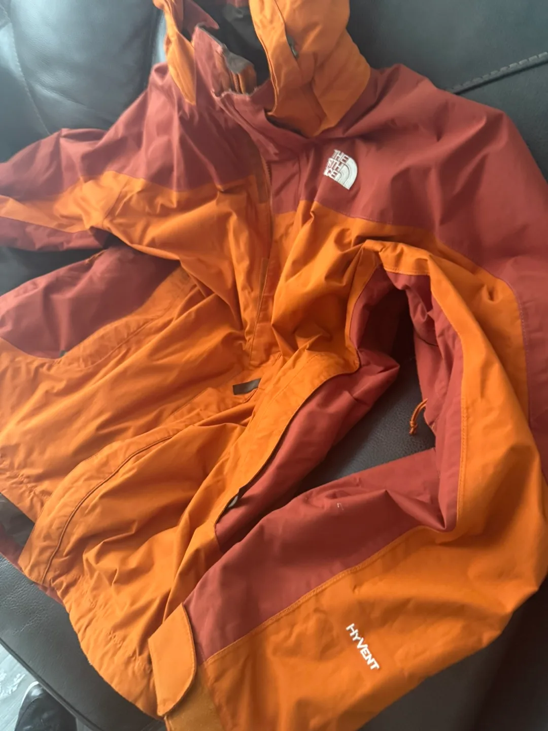 The North Face HyVent Orange/Red XXL Jacket image indicator(2)