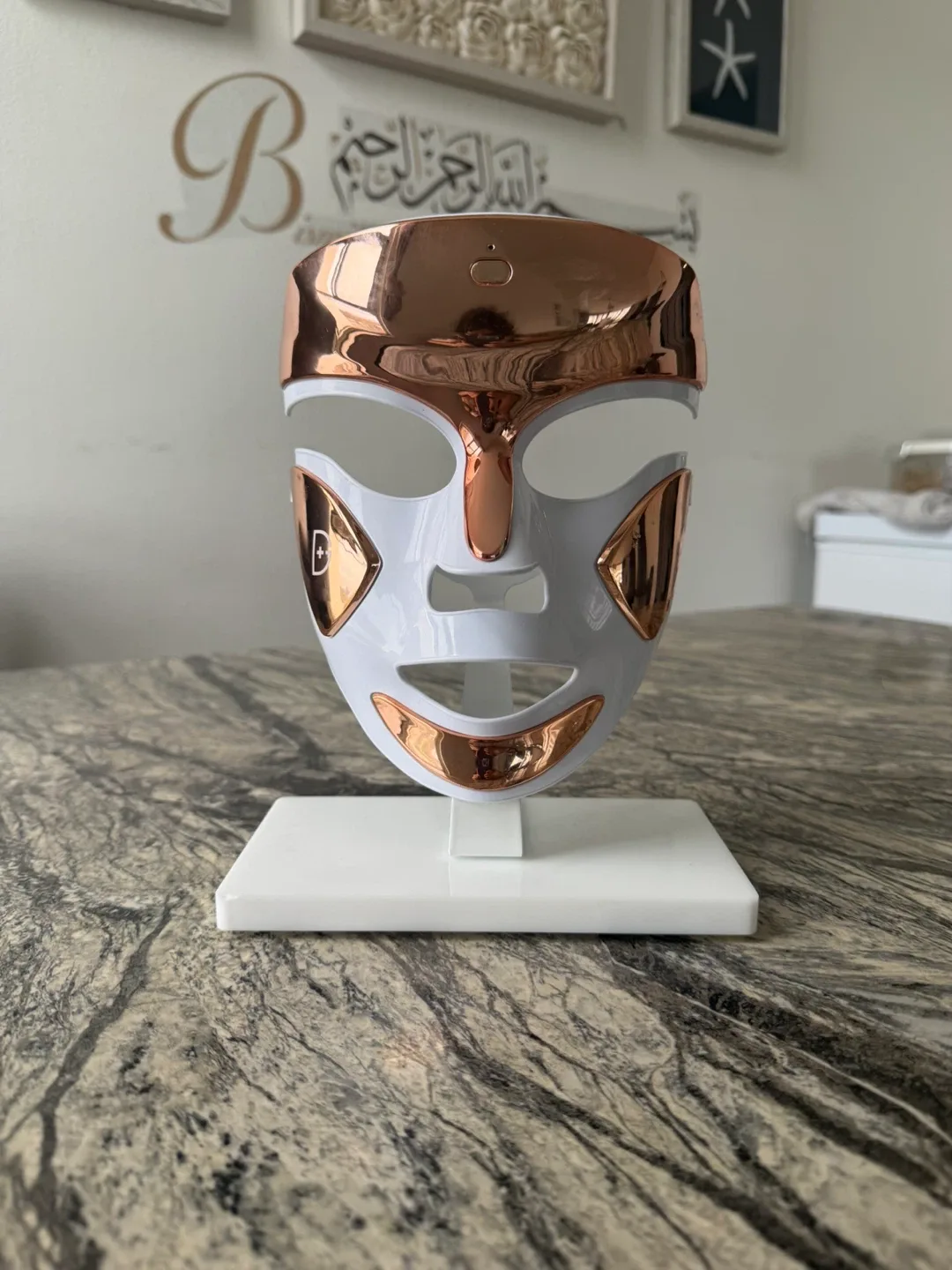 LED Facial Therapy Mask - Rose Gold & White thumbnail