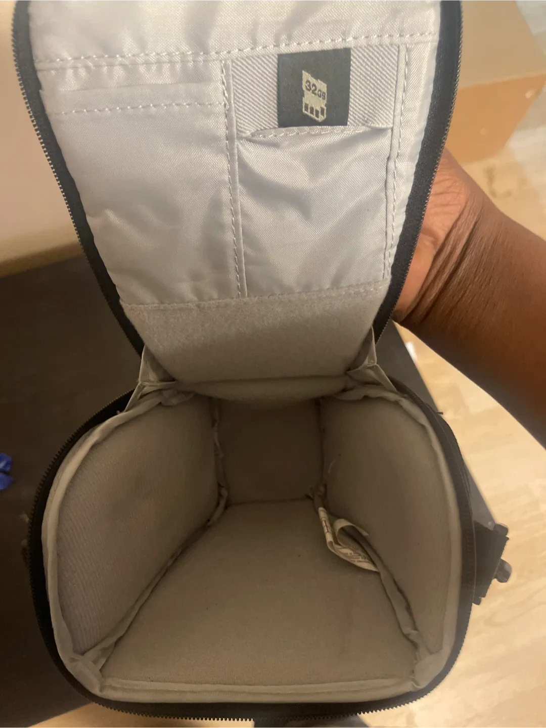 Nikon D3400 DSLR Camera with 18-55mm Lens + Lexar 32GB SD Card image indicator(8)