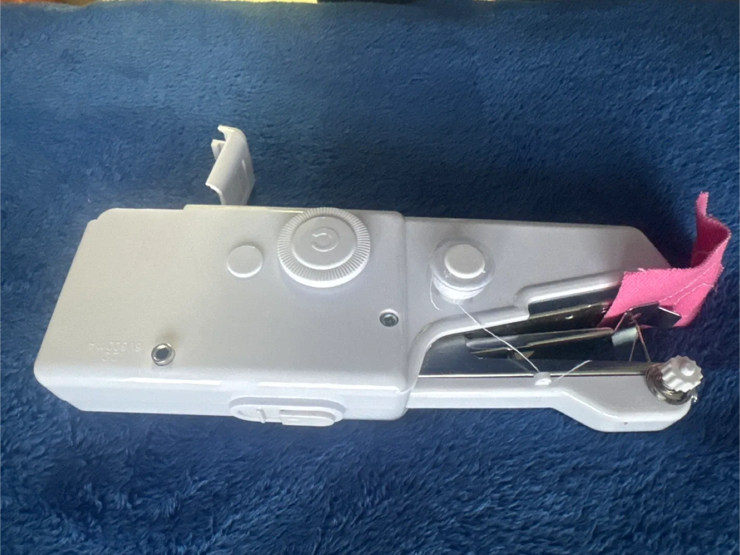 Handy Stitch Handheld Sewing Machine image indicator(4)