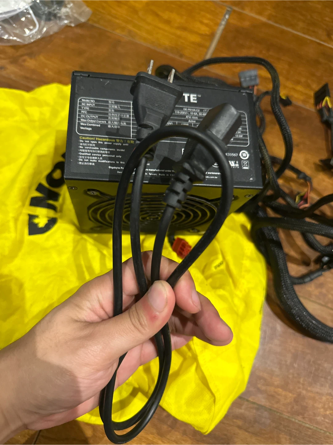 Gigabyte GE-P610A-C2 Power Supply - photo 2