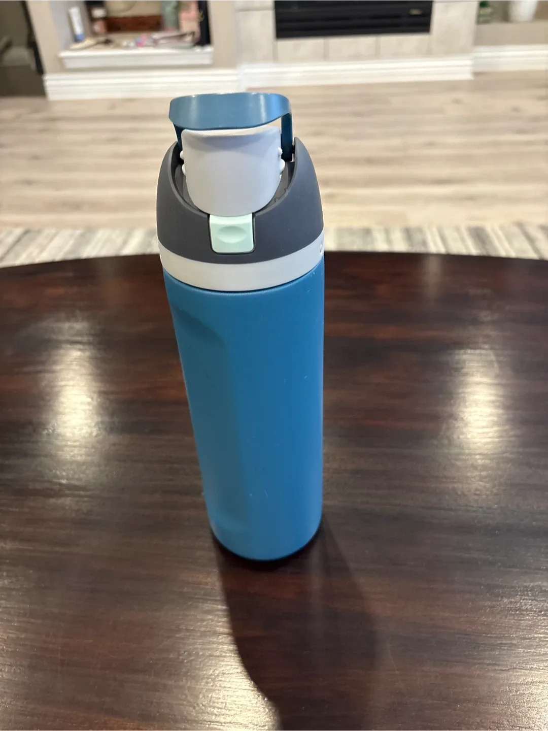 Owala FreeSip Water Bottle - Blue image indicator(4)