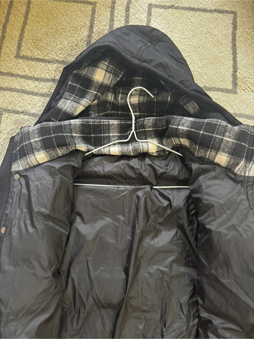 GIY Black Down Puffer Jacket - Size M - photo 3