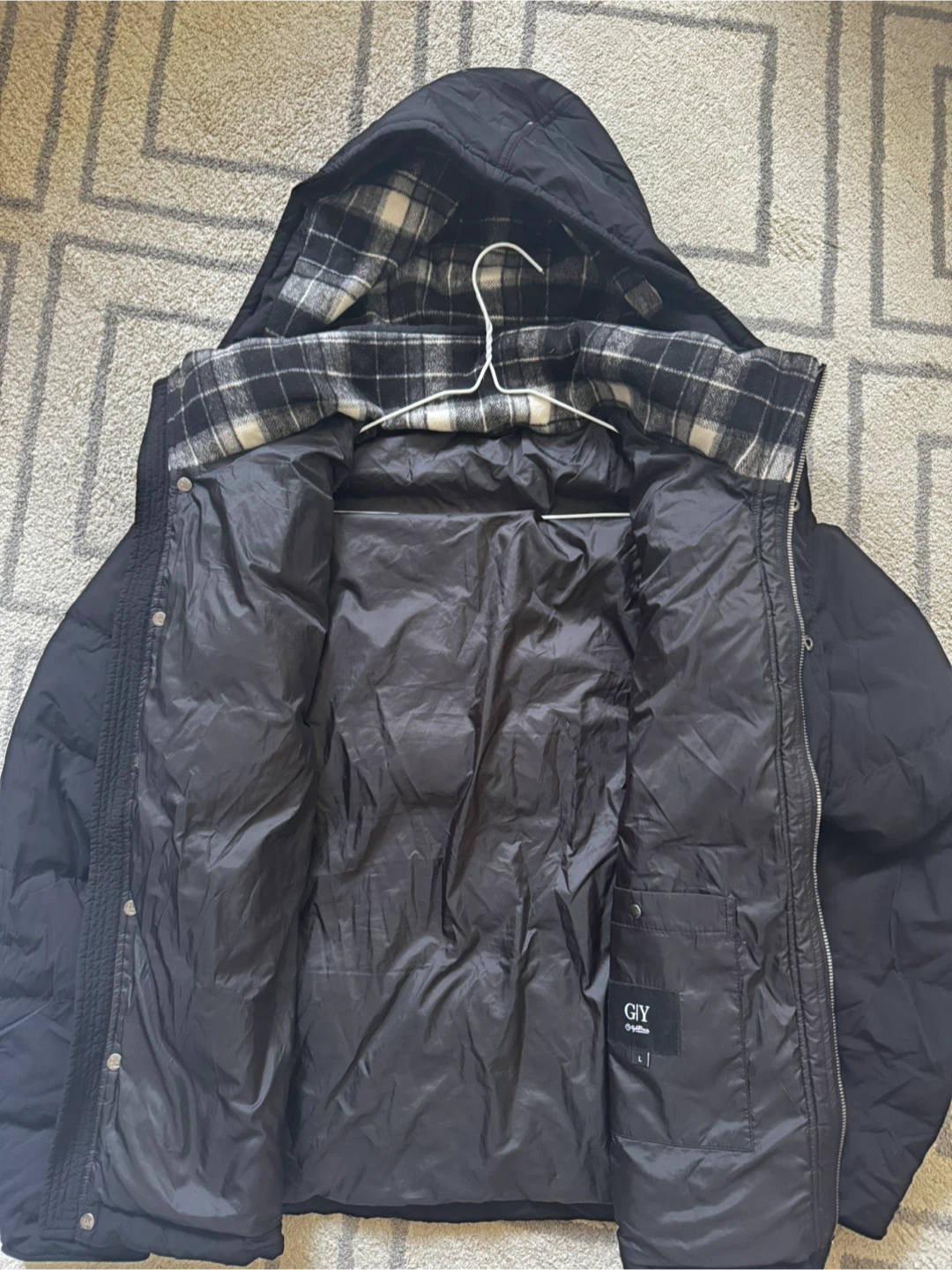 GIY Black Down Puffer Jacket - Size M - photo 2