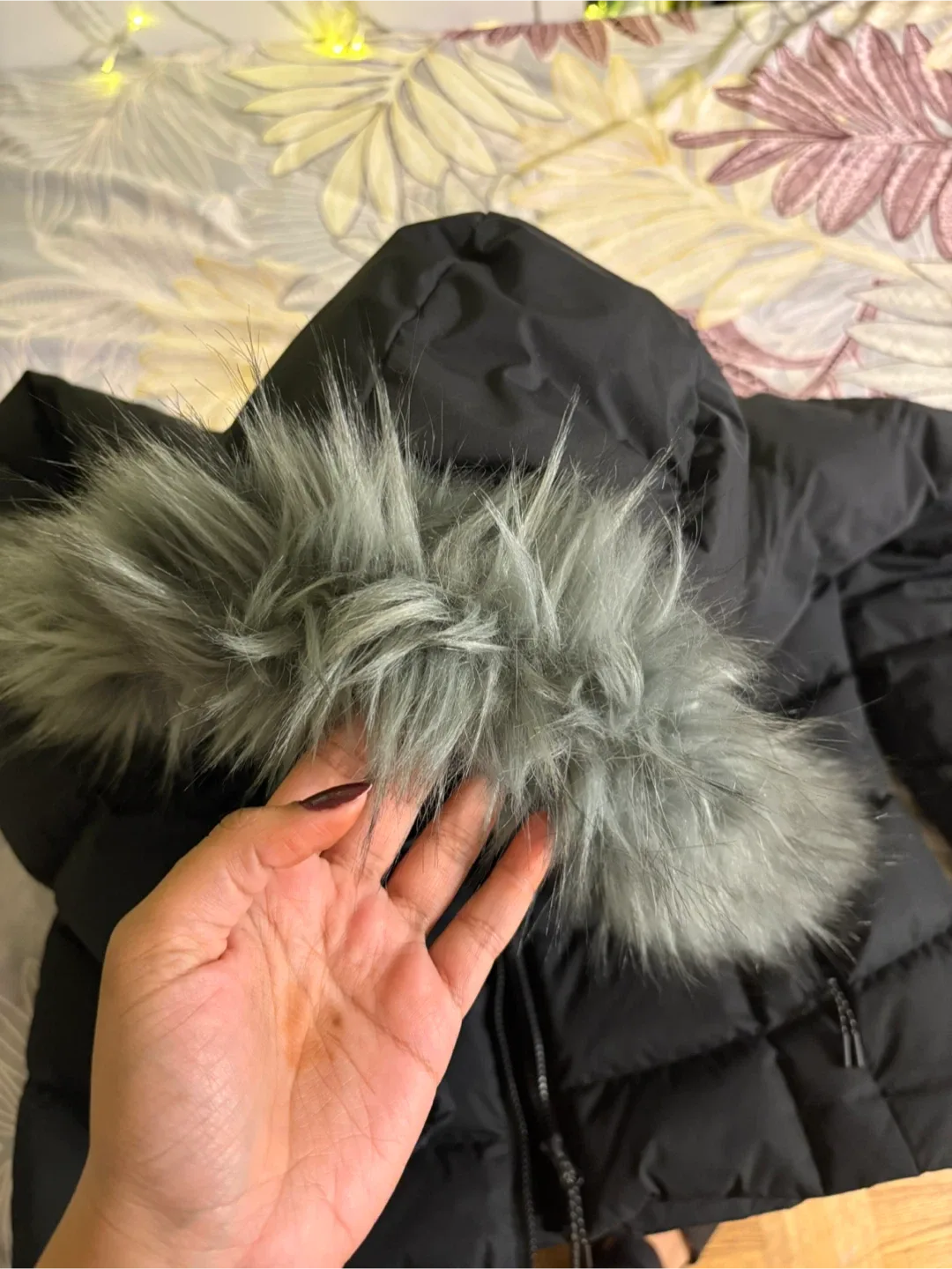 Mountain Warehouse Black Down Jacket - 600 down feathers image indicator(6)