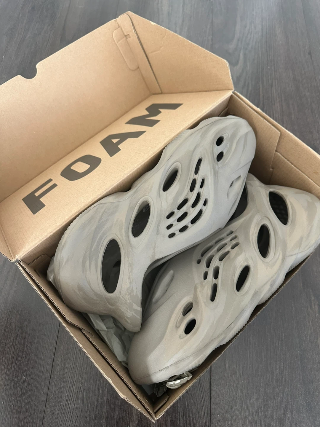 Adidas Yeezy Foam RNNR, Size 9