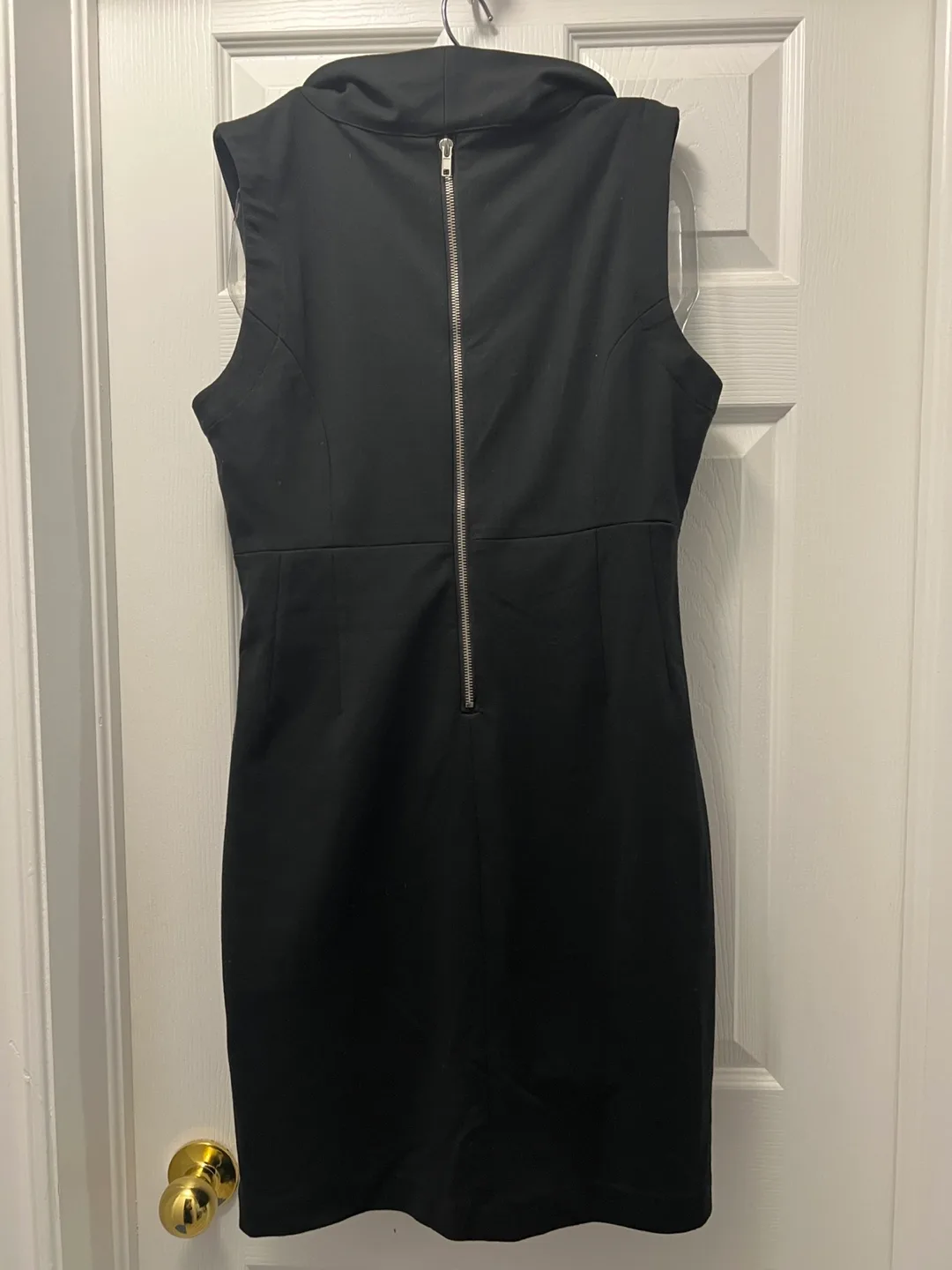 Pure Alfred sung Black Sleeveless Dress image indicator(3)