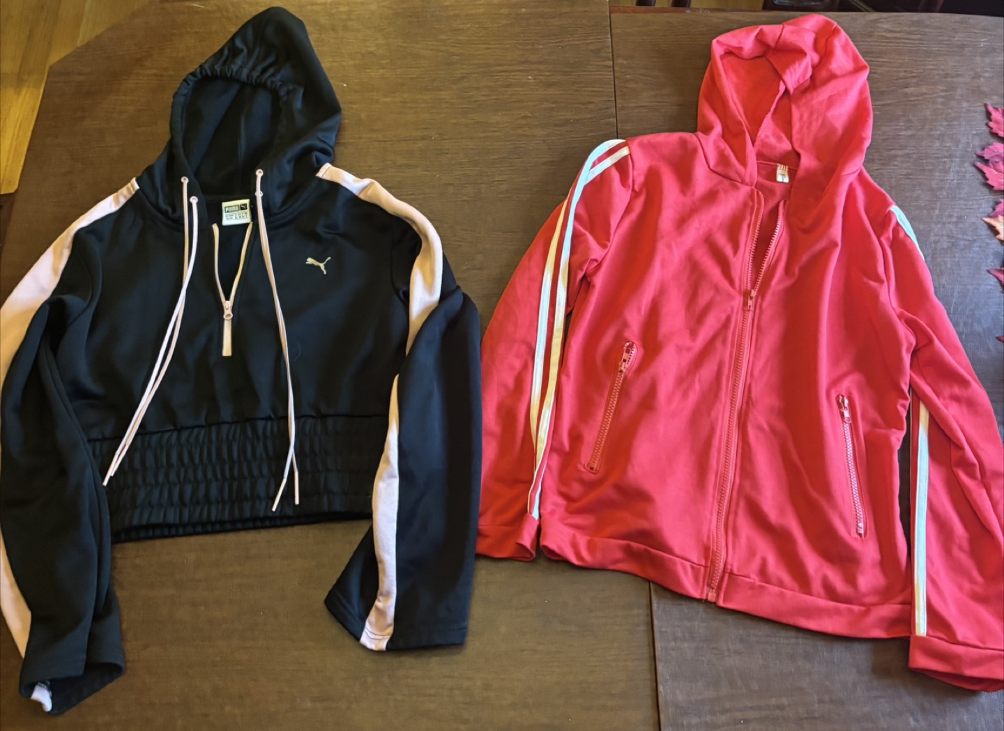 7 women’s hoodies for $30 for all  Size xs- small