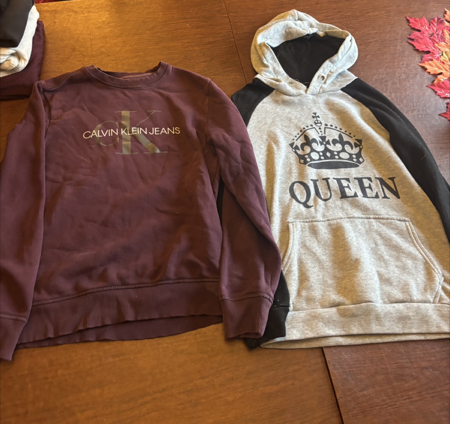 7 women’s hoodies for $30 for all  Size xs- small - photo 2