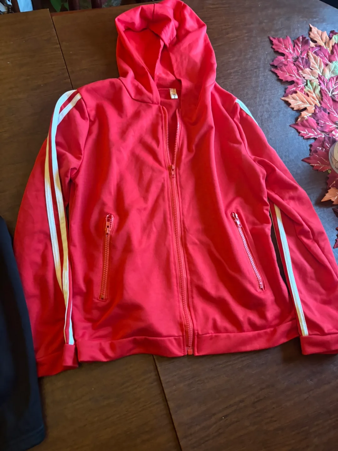 7 women’s hoodies for $30 for all  Size xs- small image indicator(7)