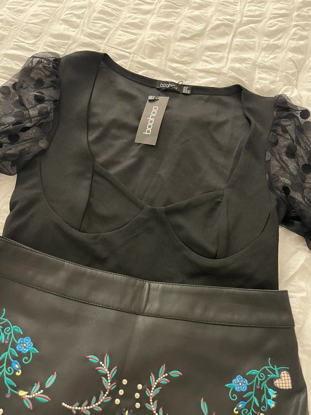 Boohoo & Desigual Black Outfit - New image indicator(3)