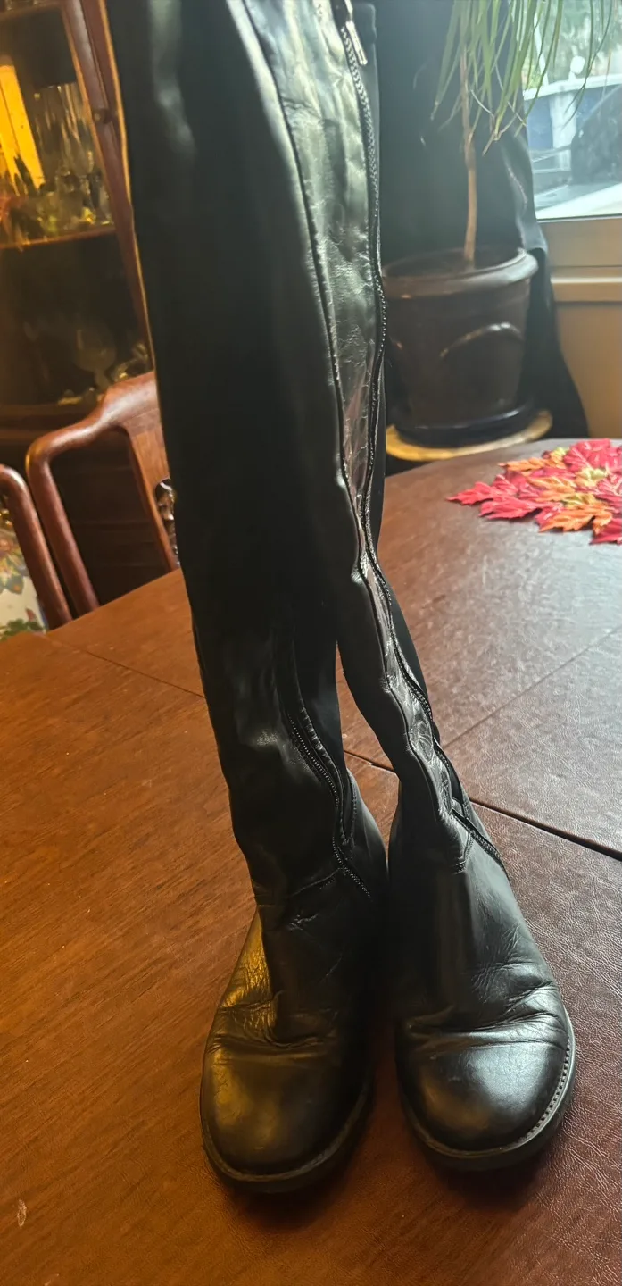 ALDO Black Knee High Boots - Size 38 image indicator(4)