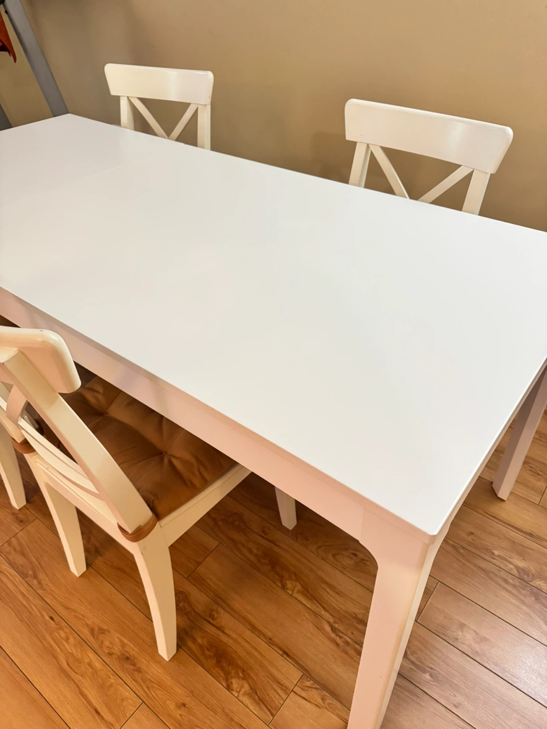 Extendable White Dining Table with 4 Chairs - photo 2