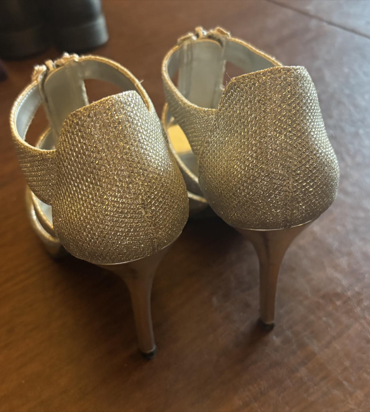 ZM Silver Heels - Size 7 - photo 4